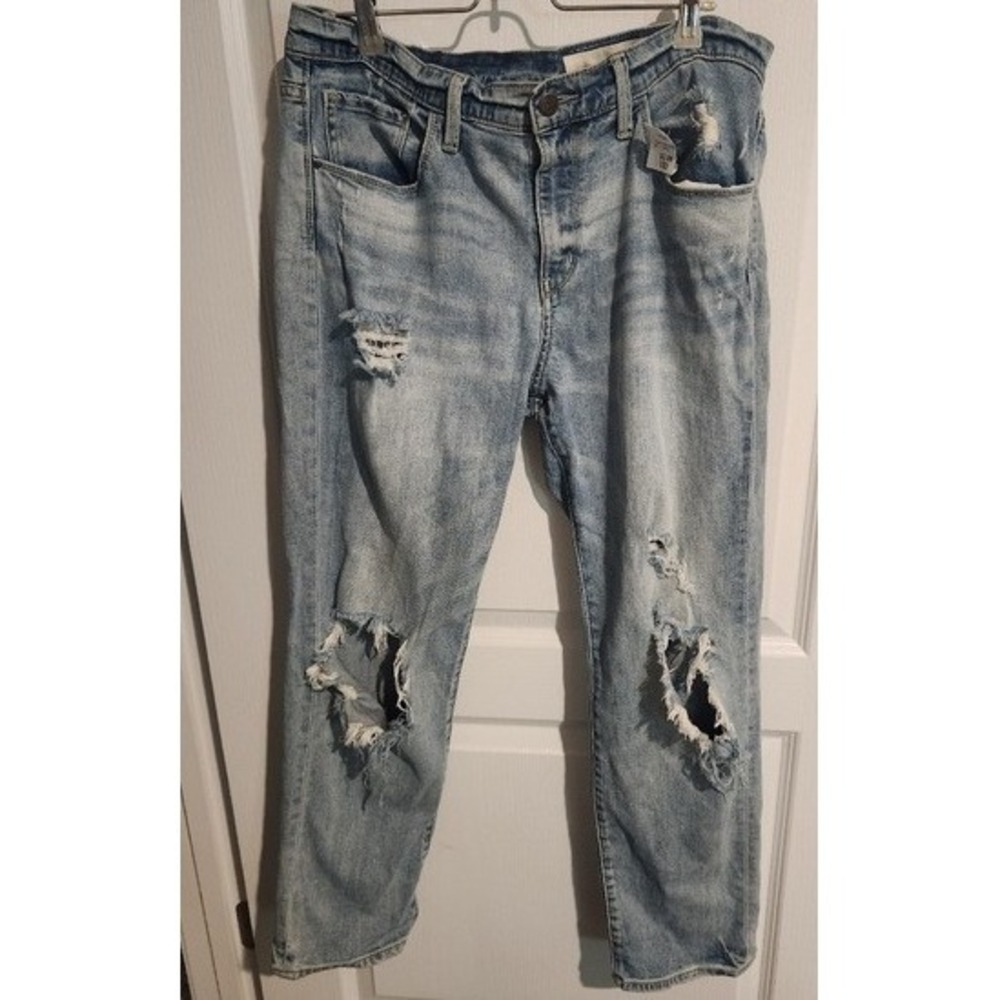 Treasure & Bond Midrise Relaxed Straight Leg‎ Jeans Distressed Thrashed Size 30